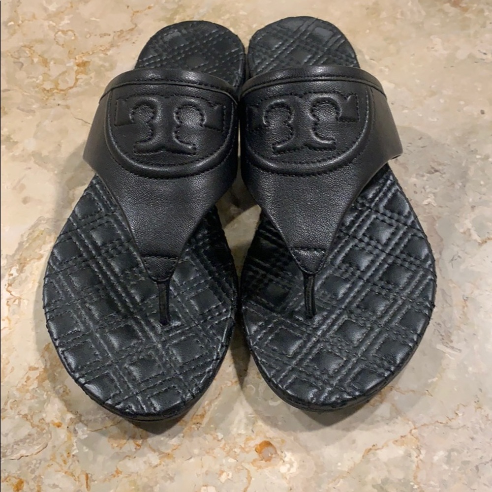 Tory Burch Quilted Sandal🖤⭐️